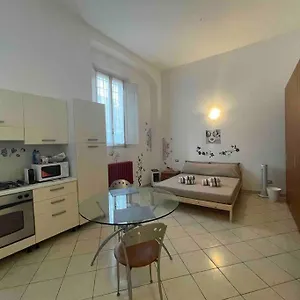 Appartamento Minimal Loft In Centro A, Piacenza